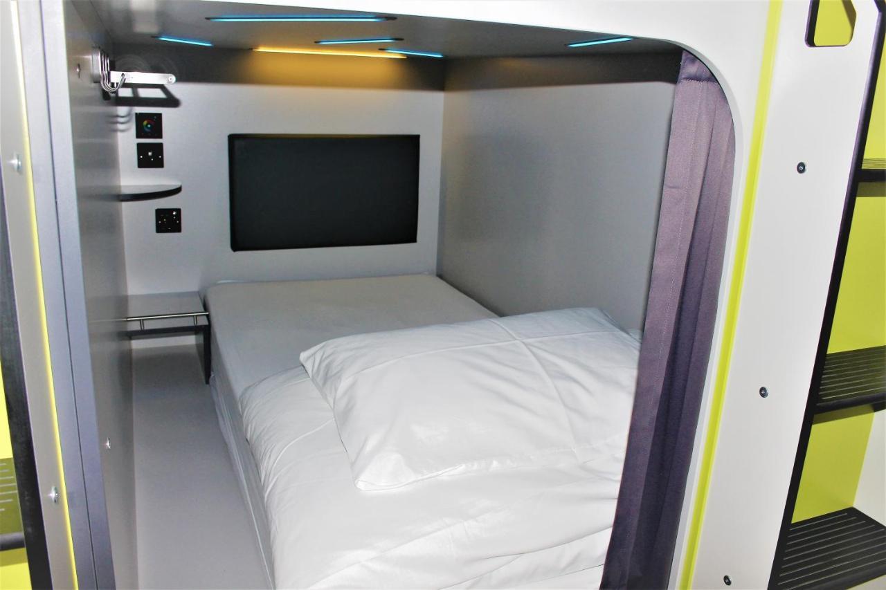 POD BED 22 Bed Mixed Dorm
