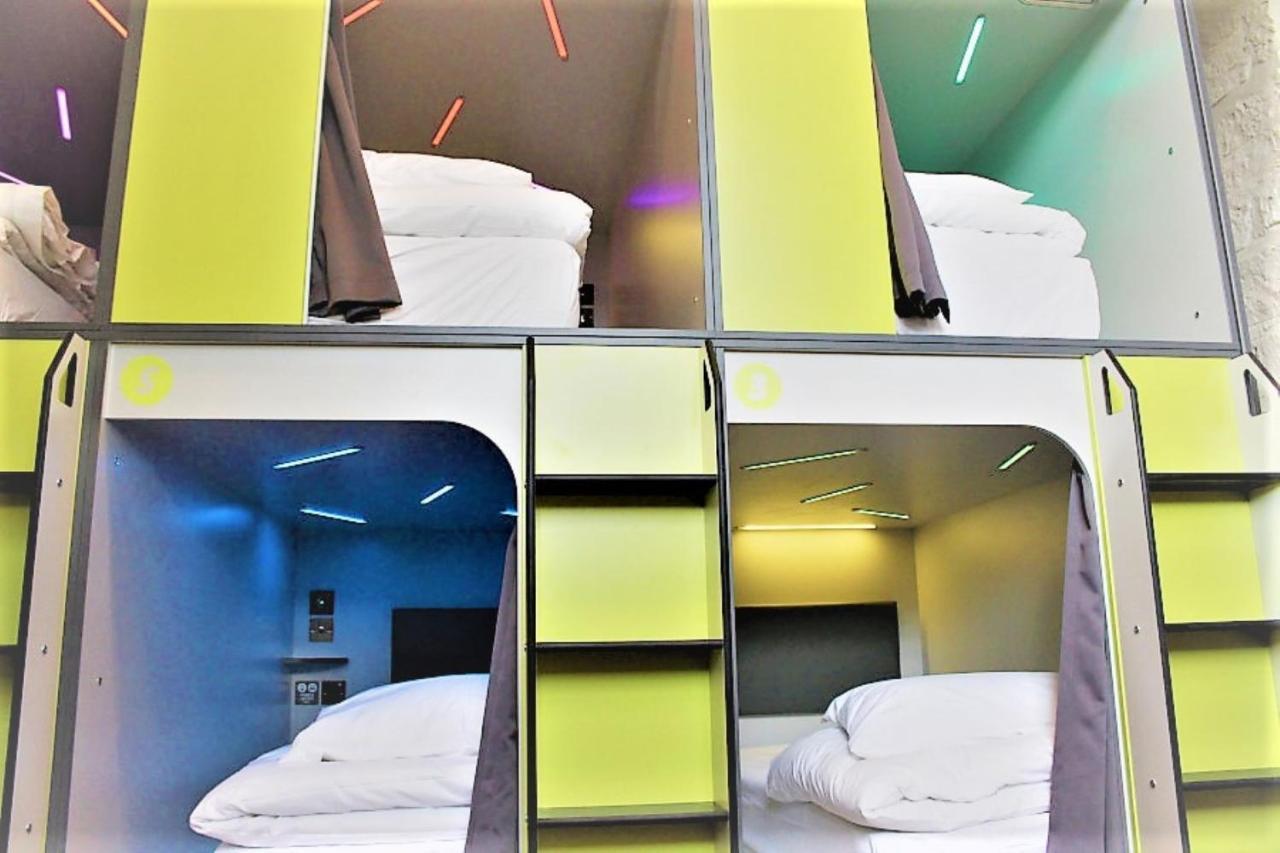 POD BED 22 Bed Mixed Dorm