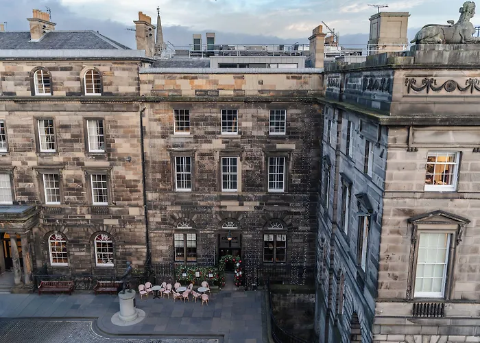 Code - The Court, Edinburgh Hostel